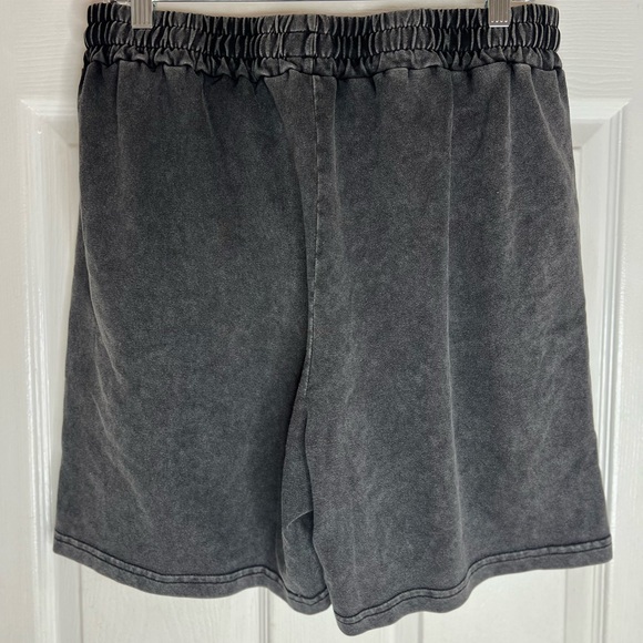 Rowme Men’s Pull On Grunge Goth Band Flame Rhinestone Lightweight Shorts X-Large - Picture 6 of 8